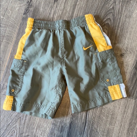 3 boys bathing suits - Picture 6 of 7